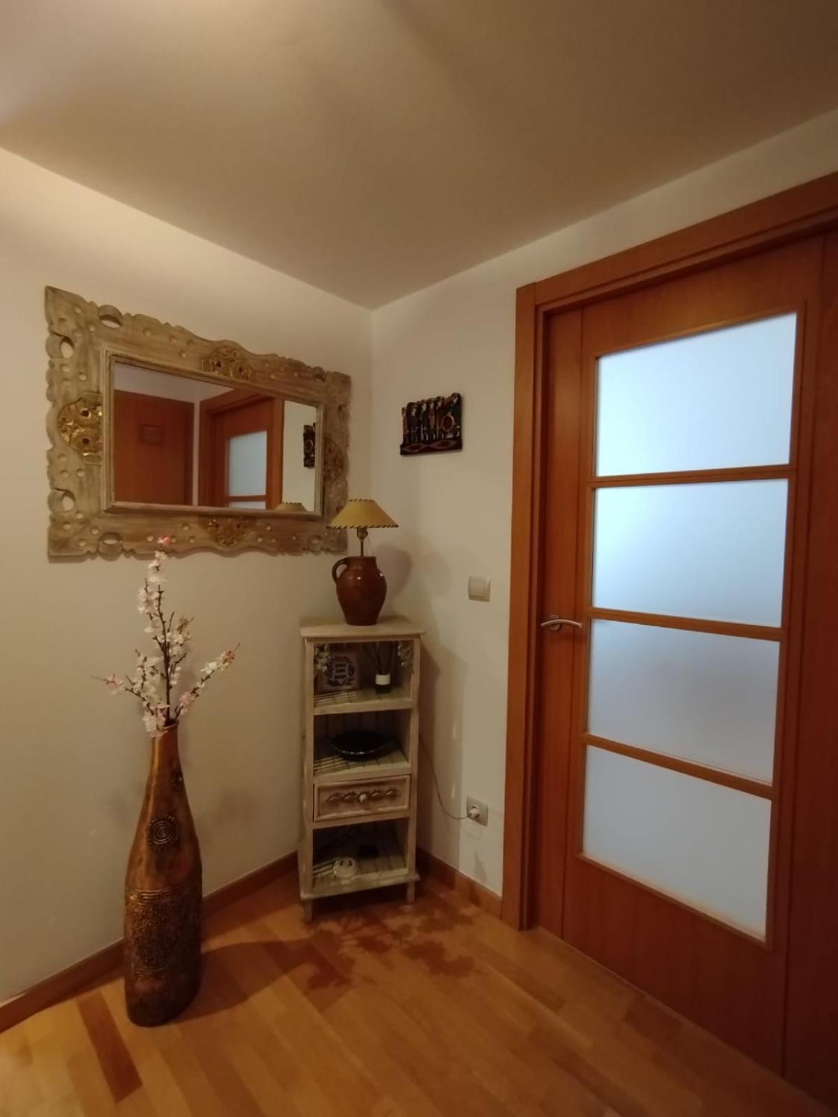 Acogedor Apartamento En Huesca Exterior photo